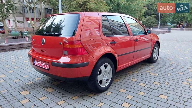 Хетчбек Volkswagen Golf 1999 в Одесі
