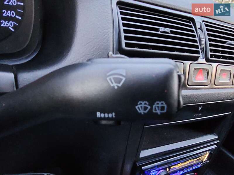 Хетчбек Volkswagen Golf 1999 в Одесі