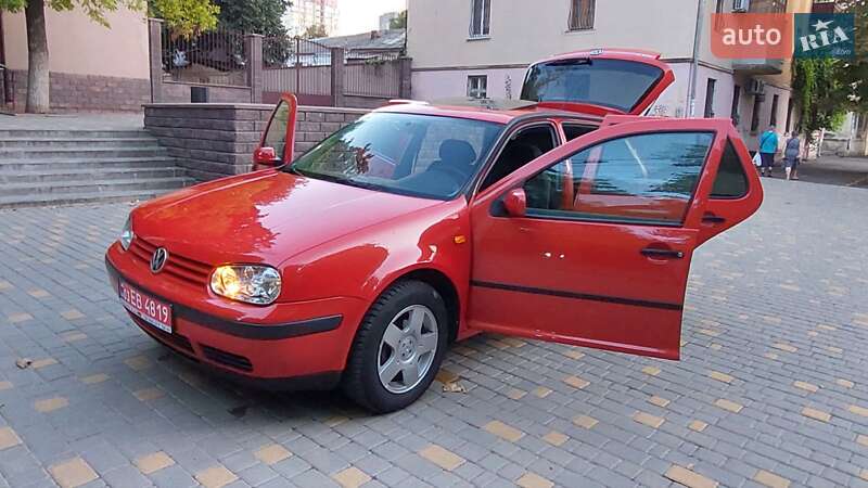 Хетчбек Volkswagen Golf 1999 в Одесі