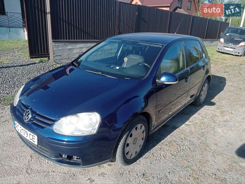 Хэтчбек Volkswagen Golf 2007 в Луцке
