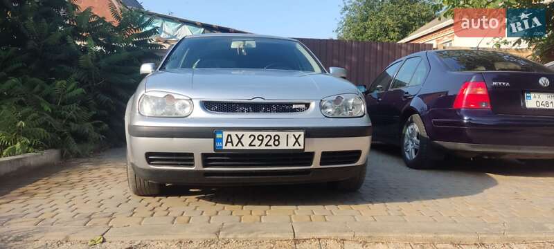 Volkswagen Golf 2001