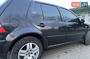 Хэтчбек Volkswagen Golf 2001 в Локачах