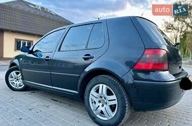 Хэтчбек Volkswagen Golf 2001 в Локачах