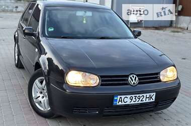 Хетчбек Volkswagen Golf 2001 в Локачах