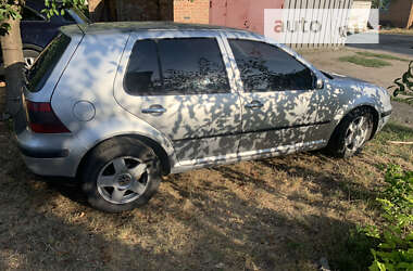 Хетчбек Volkswagen Golf 2002 в Полтаві