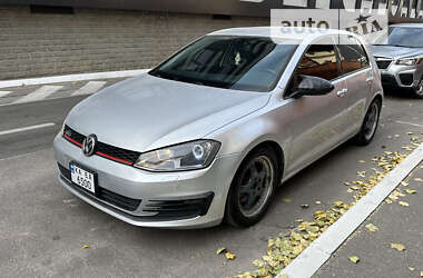 Хетчбек Volkswagen Golf 2013 в Києві