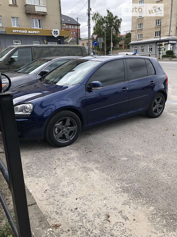 Хэтчбек Volkswagen Golf 2007 в Тернополе