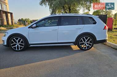 Универсал Volkswagen Golf 2017 в Киеве