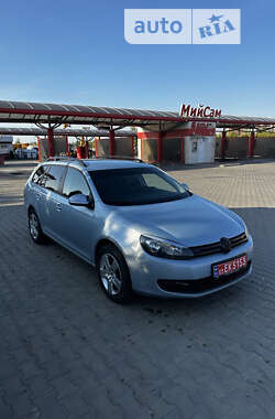 Універсал Volkswagen Golf 2010 в Луцьку