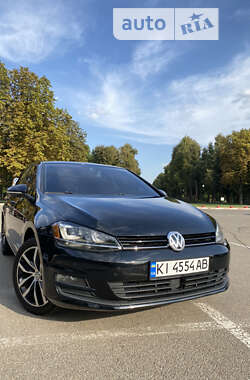 Хэтчбек Volkswagen Golf 2016 в Харькове