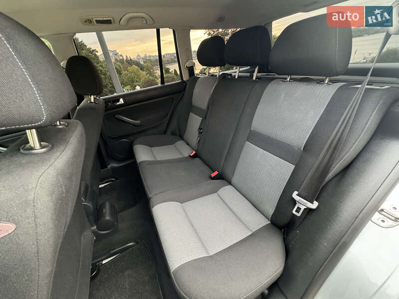 Универсал Volkswagen Golf 2006 в Тернополе