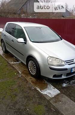 Хетчбек Volkswagen Golf 2005 в Бобровиці