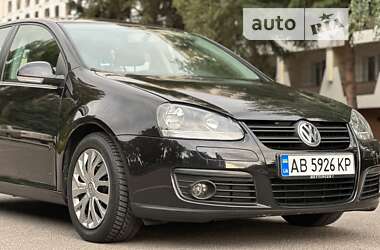 Хетчбек Volkswagen Golf 2008 в Вінниці