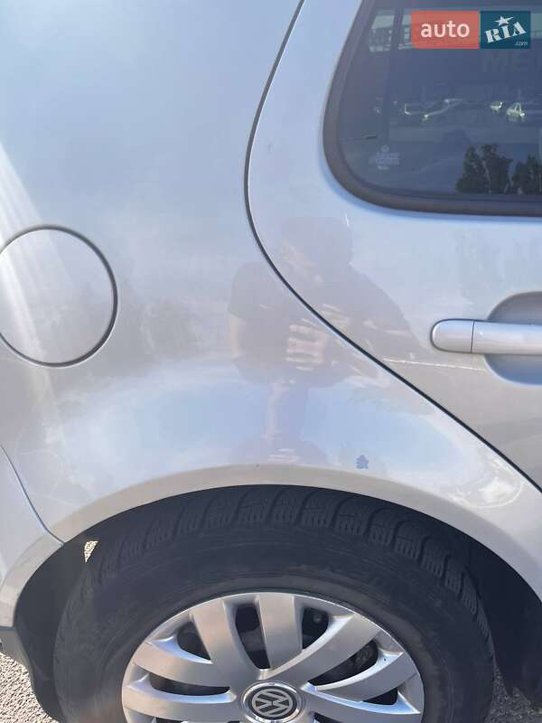 Хэтчбек Volkswagen Golf 2000 в Житомире