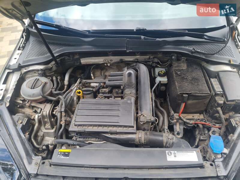 Універсал Volkswagen Golf 2014 в Сваляві