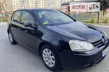 Хэтчбек Volkswagen Golf 2005 в Виннице