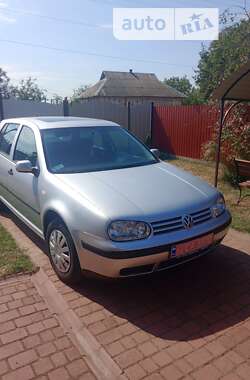 Хетчбек Volkswagen Golf 2000 в Києві