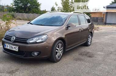 Универсал Volkswagen Golf 2010 в Киеве