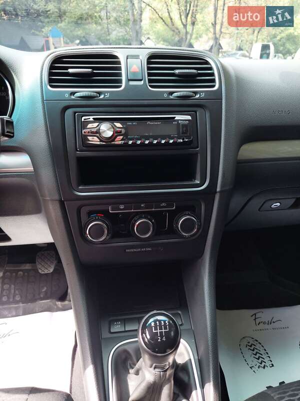 Универсал Volkswagen Golf 2012 в Львове