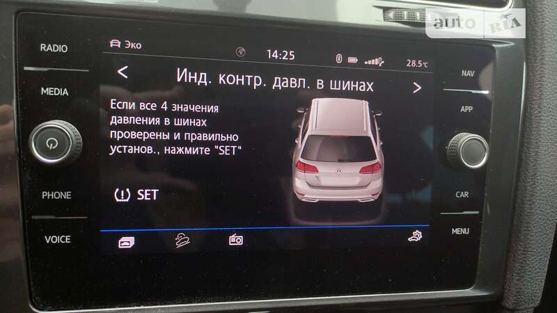 Універсал Volkswagen Golf 2017 в Чернігові