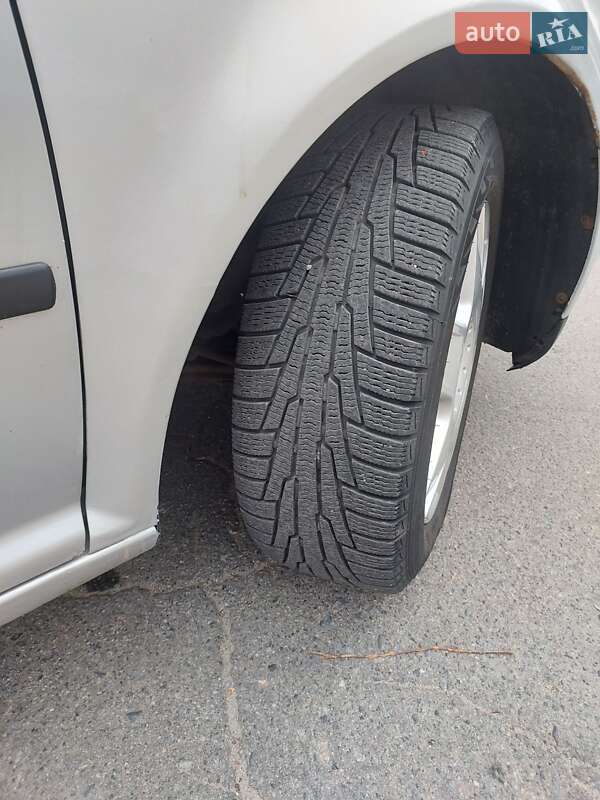 Хэтчбек Volkswagen Golf 2003 в Звенигородке фото 6 Хэтчбек Volkswagen Golf 2003 в Звенигородке