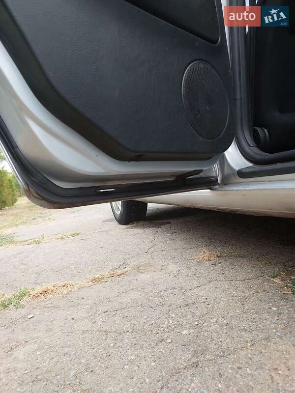 Хэтчбек Volkswagen Golf 2003 в Звенигородке фото 39 Хэтчбек Volkswagen Golf 2003 в Звенигородке