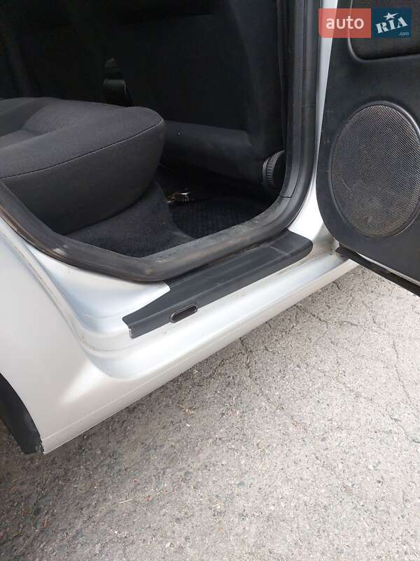 Хэтчбек Volkswagen Golf 2003 в Звенигородке фото 48 Хэтчбек Volkswagen Golf 2003 в Звенигородке