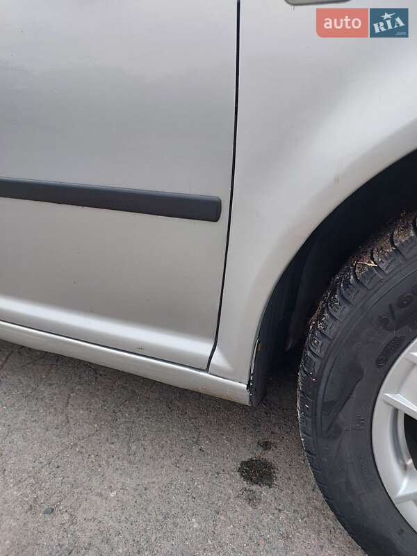 Хэтчбек Volkswagen Golf 2003 в Звенигородке фото 59 Хэтчбек Volkswagen Golf 2003 в Звенигородке