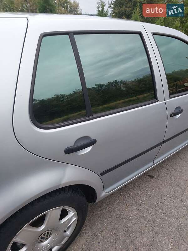 Хэтчбек Volkswagen Golf 2003 в Звенигородке фото 63 Хэтчбек Volkswagen Golf 2003 в Звенигородке