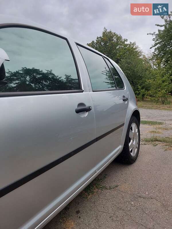 Хэтчбек Volkswagen Golf 2003 в Звенигородке фото 79 Хэтчбек Volkswagen Golf 2003 в Звенигородке