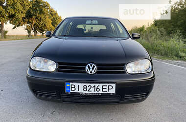 Хетчбек Volkswagen Golf 2000 в Заводське