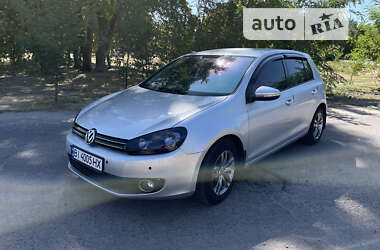 Хэтчбек Volkswagen Golf 2008 в Кременчуге