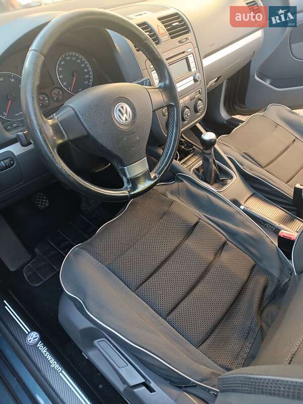 Хэтчбек Volkswagen Golf 2008 в Андрушевке