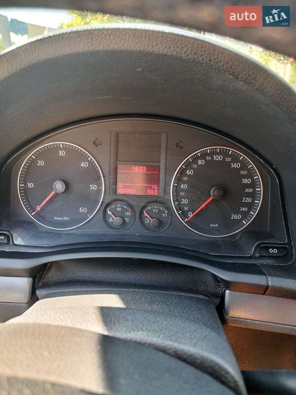 Універсал Volkswagen Golf 2009 в Липовці