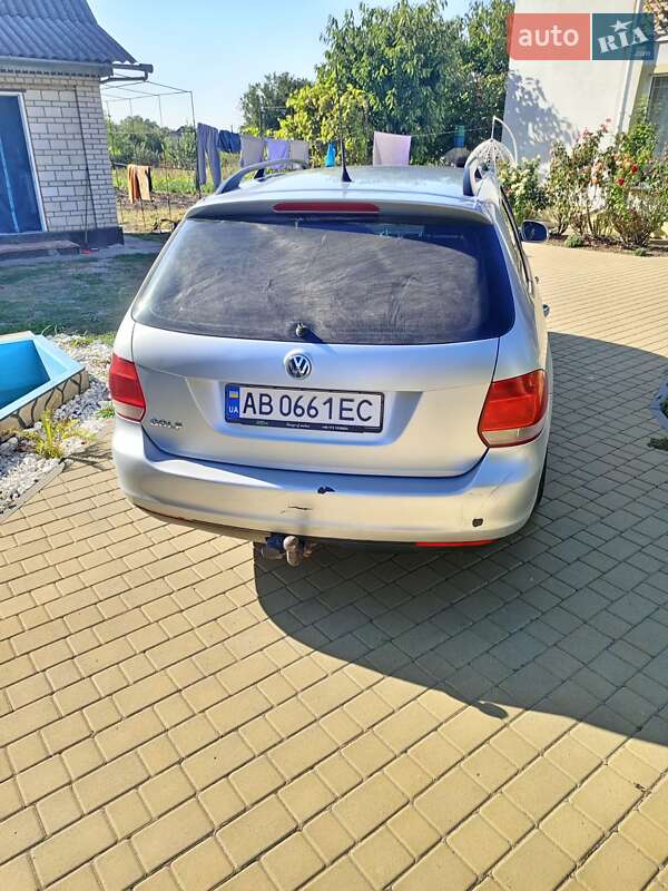 Універсал Volkswagen Golf 2009 в Липовці