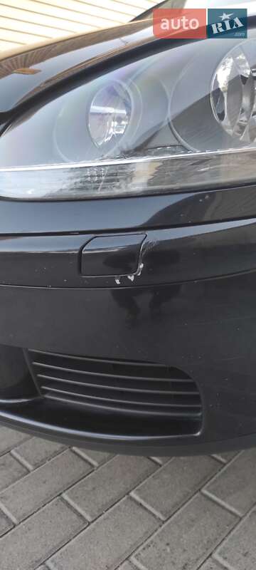 Хэтчбек Volkswagen Golf 2003 в Ужгороде