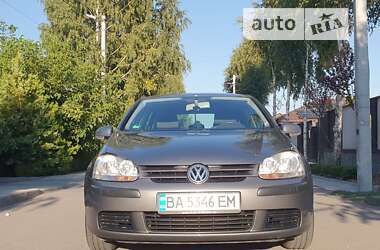 Хетчбек Volkswagen Golf 2004 в Кропивницькому