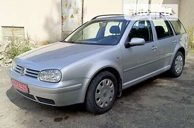 Универсал Volkswagen Golf 2004 в Надворной