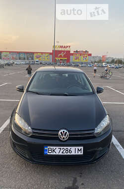 Хэтчбек Volkswagen Golf 2009 в Ровно