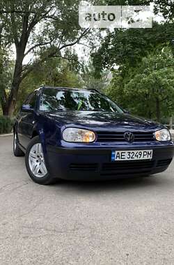 Універсал Volkswagen Golf 2002 в Дніпрі