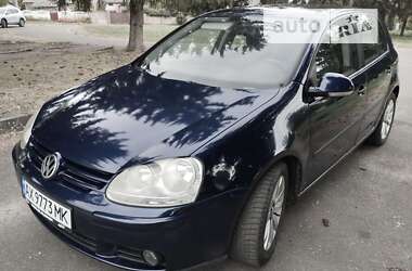 Хетчбек Volkswagen Golf 2004 в Дубні