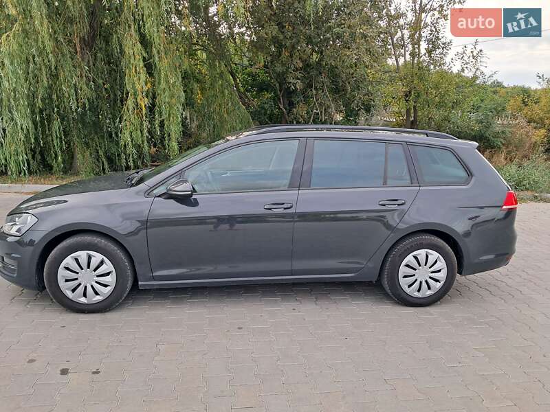 Універсал Volkswagen Golf 2016 в Тернополі