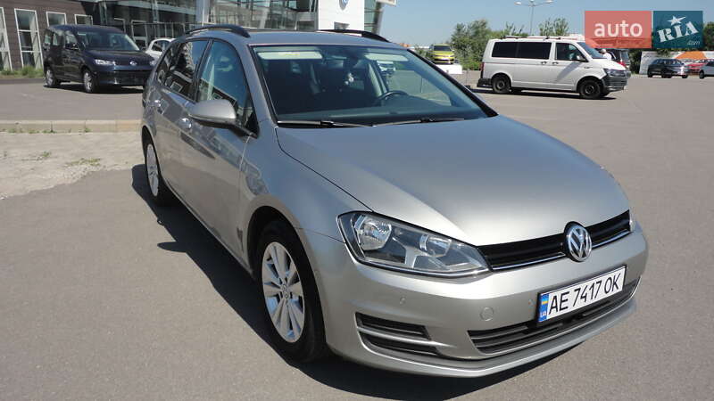 Универсал Volkswagen Golf 2015 в Днепре