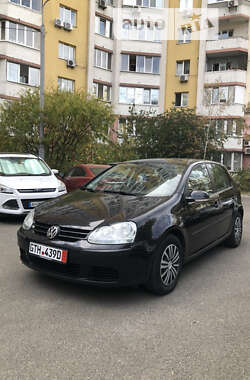 Хэтчбек Volkswagen Golf 2004 в Киеве