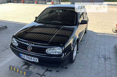 Хэтчбек Volkswagen Golf 2001 в Каменец-Подольском