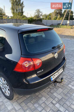 Хетчбек Volkswagen Golf 2003 в Попільні