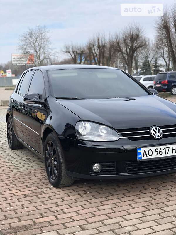 Хэтчбек Volkswagen Golf 2008 в Мукачево