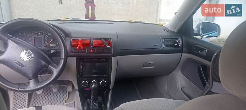 Хэтчбек Volkswagen Golf 1999 в Черновцах