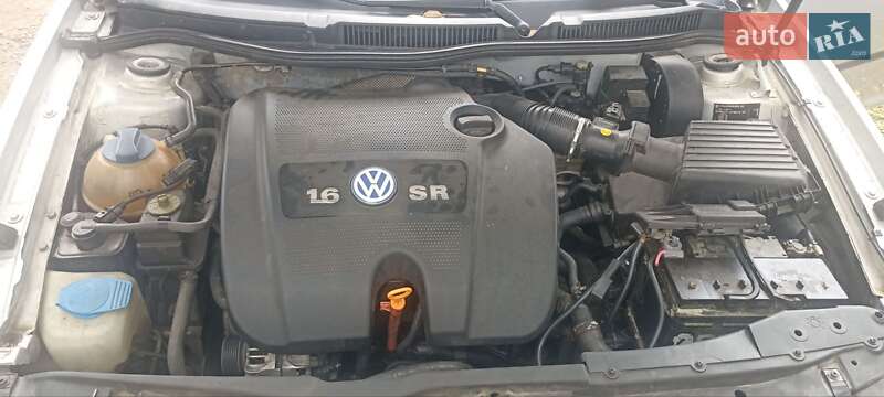 Хэтчбек Volkswagen Golf 1999 в Черновцах