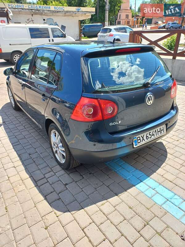 Хэтчбек Volkswagen Golf 2004 в Городке фото 16 Хэтчбек Volkswagen Golf 2004 в Городке